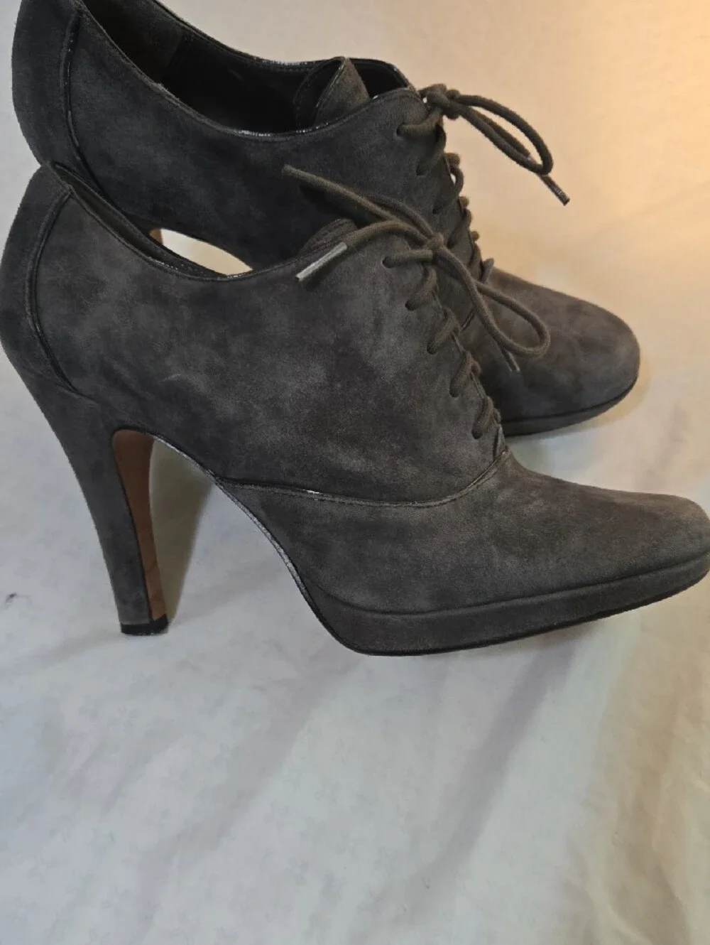 Circa Joan & David elegant gray